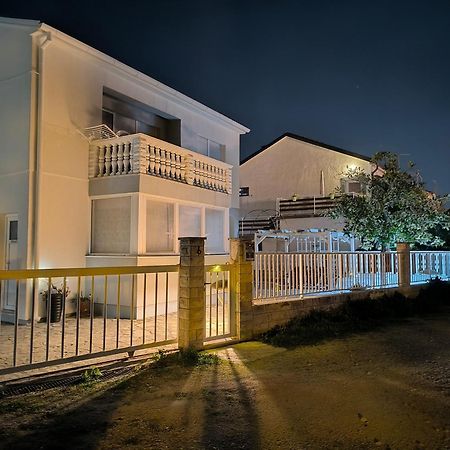Diklo Beach Apartments Robert & Renata 扎达尔 外观 照片