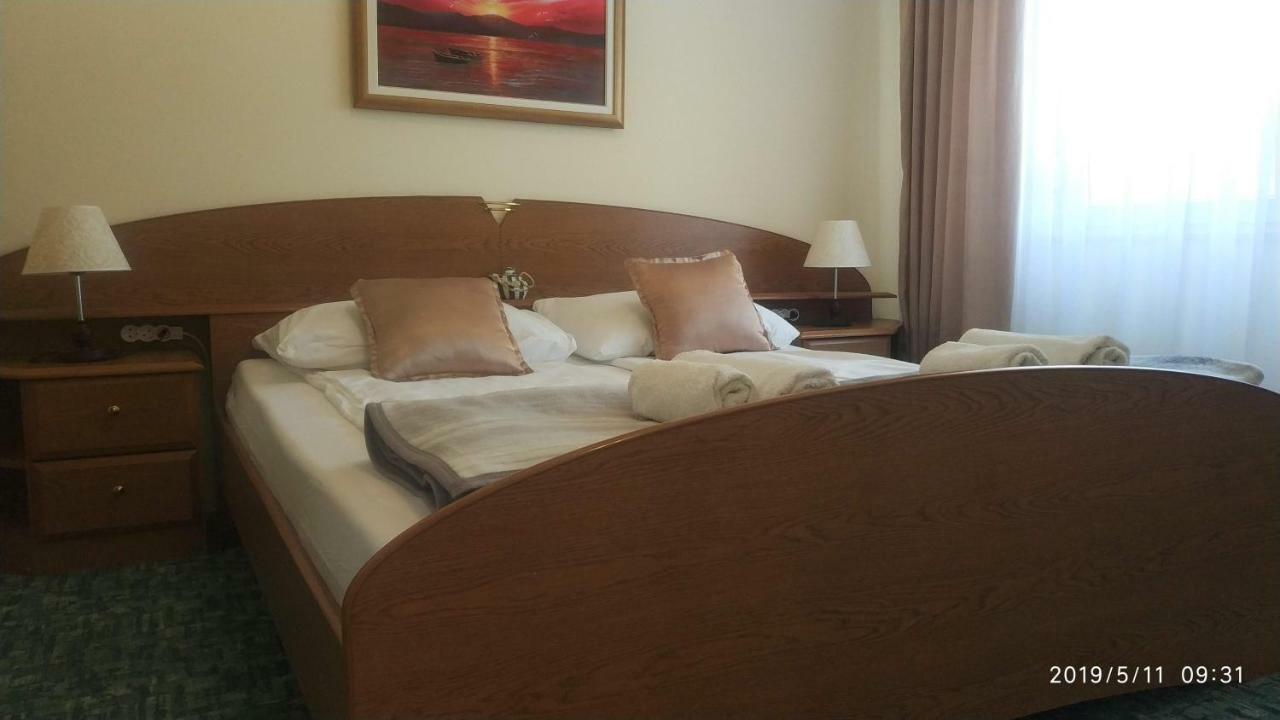 Diklo Beach Apartments Robert & Renata 扎达尔 外观 照片